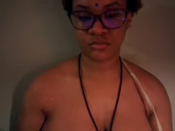 nickythehawtie